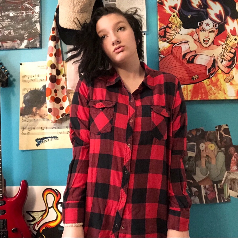 Red plaid flannel - Picture 4 of 4